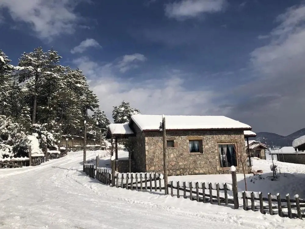 Cameli Tas Konaklar
