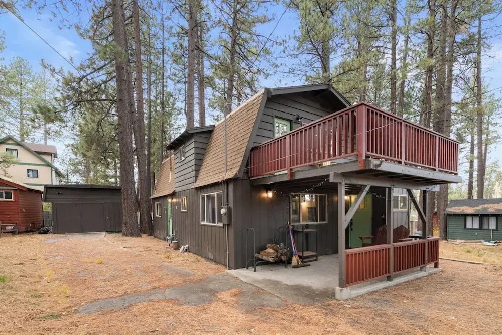 Charming Cabin Escape