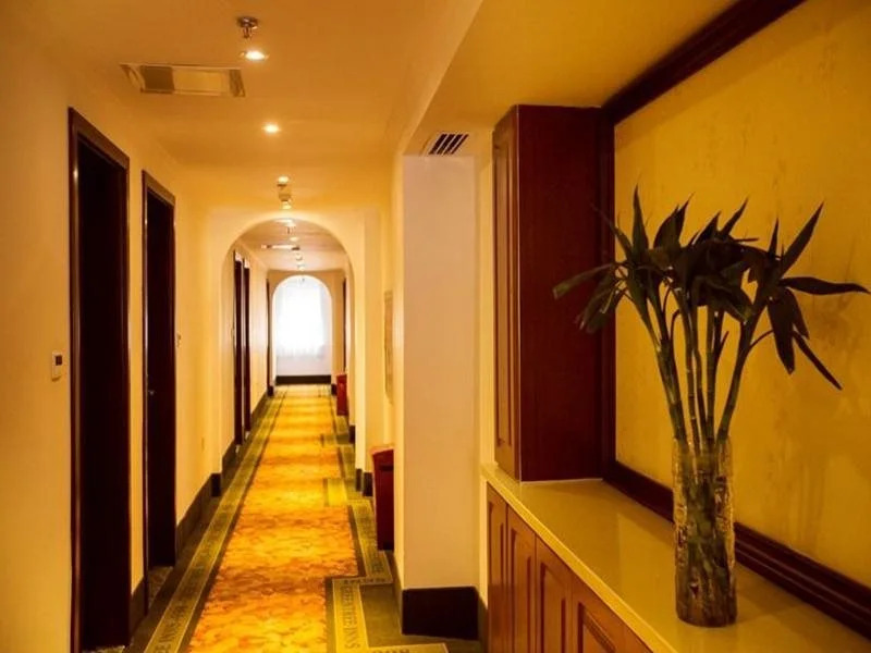 GreenTree Inn Liaoning Jinzhou Railway Station Express Hotel