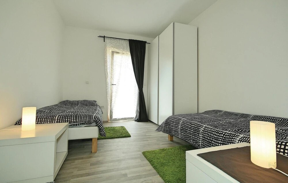 Stunning Home in Umag With Wifi and 2 Bedrooms