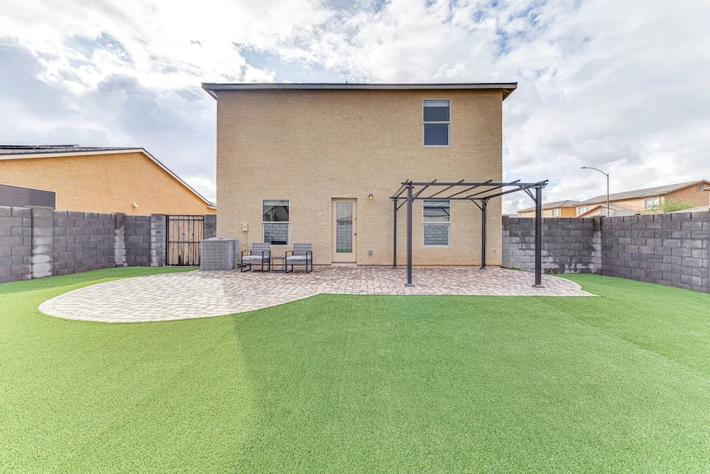 Pet-friendly Home w/ Fenced Yard in Florence!