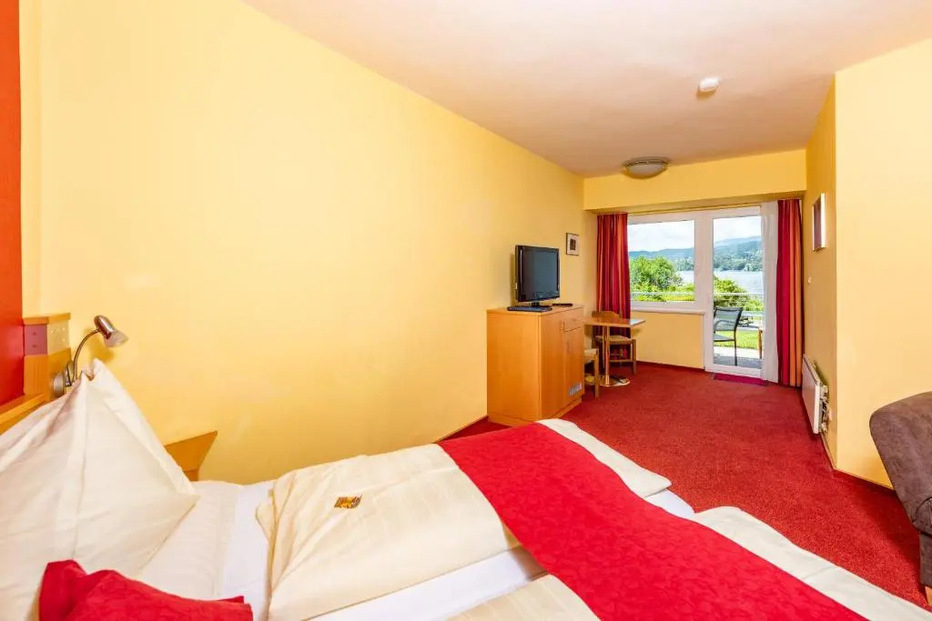 Strandhotel Schabus