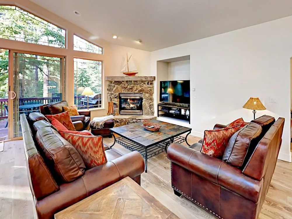 Spacious Forest View Retreat by RedAwning