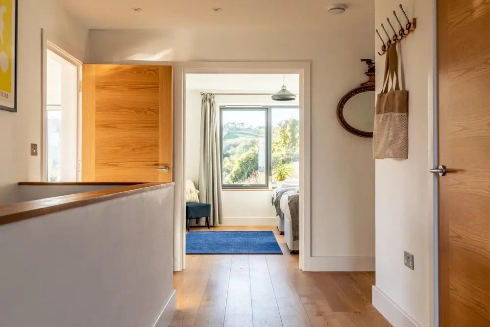Modern 5 Bedroom Home With Garden Panoramic Views