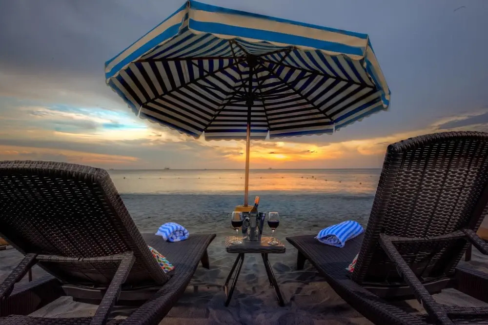 Casa Verano Beach Hotel