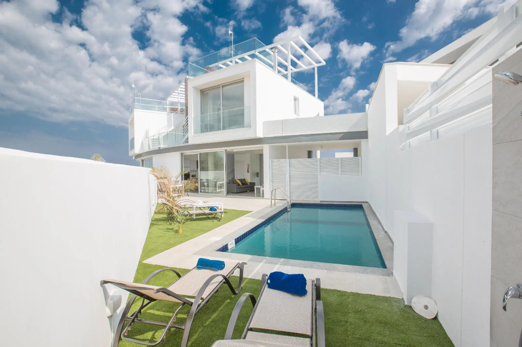 Villa Prol23, New and Modern 2bdr Protaras Villa With Pool, Close to the Beach