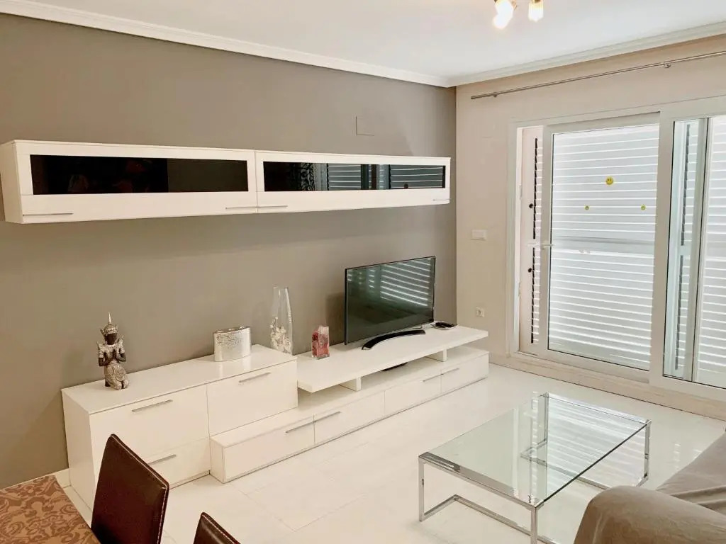 Apartamento Nuevo con Gran Terraza y Wifi en Canet