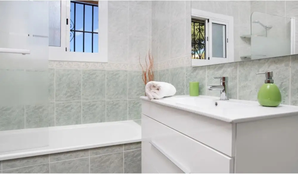 House - 4 Bedrooms with Pool and WiFi - 107534