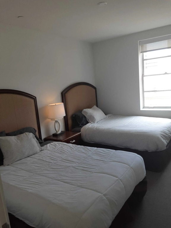 Deep Cleaned 1Br Apartment | Downtown Location