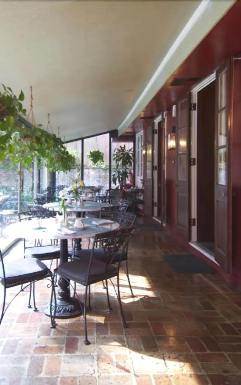 Le Richelieu Hotel in the French Quarter