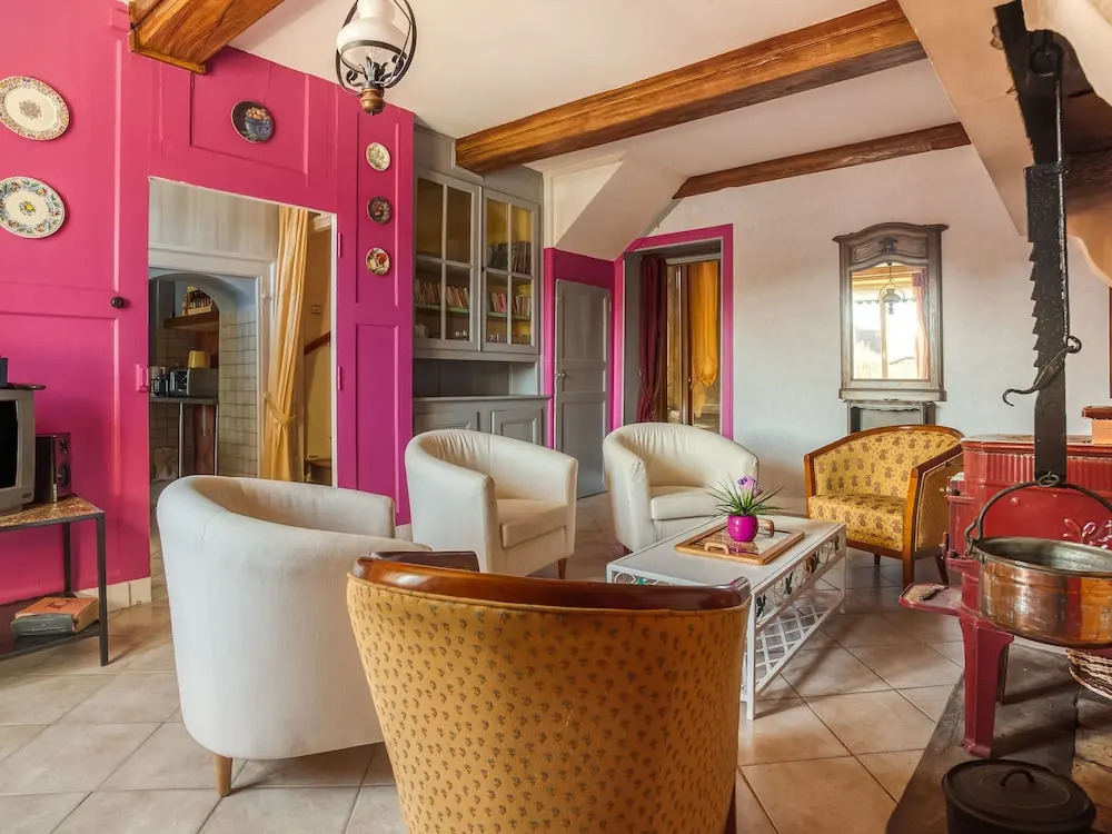 Two Unicorn Cottage
