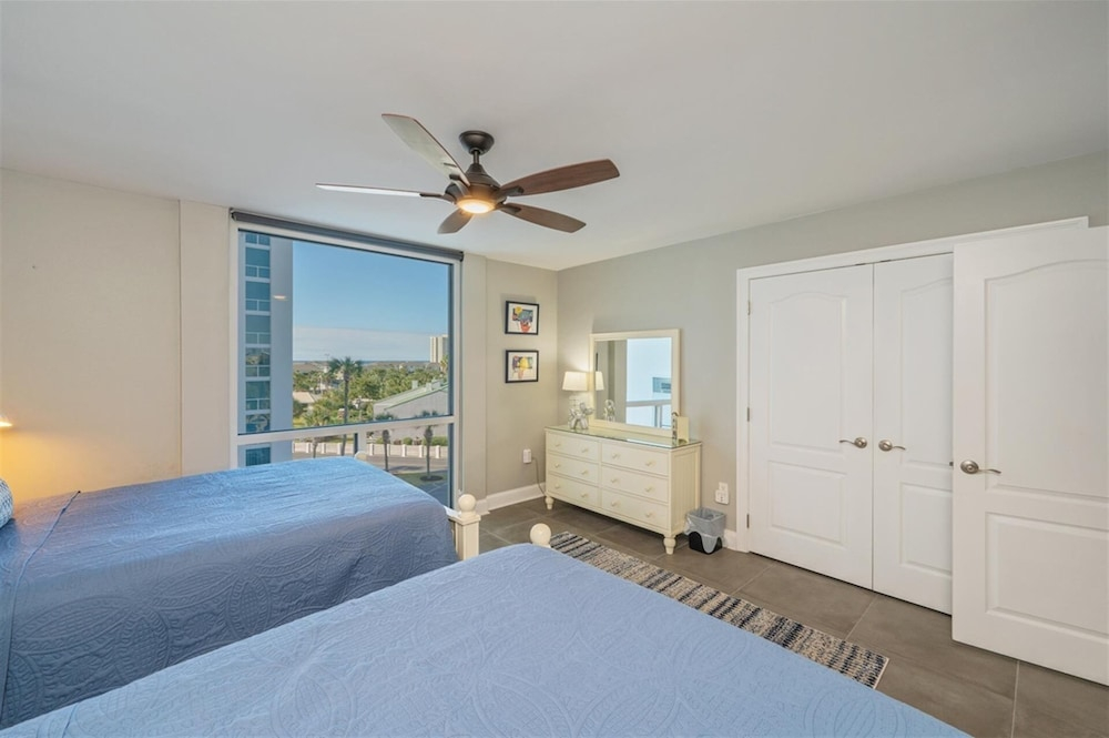 Shoreline Towers 3051 3 Bedroom Condo