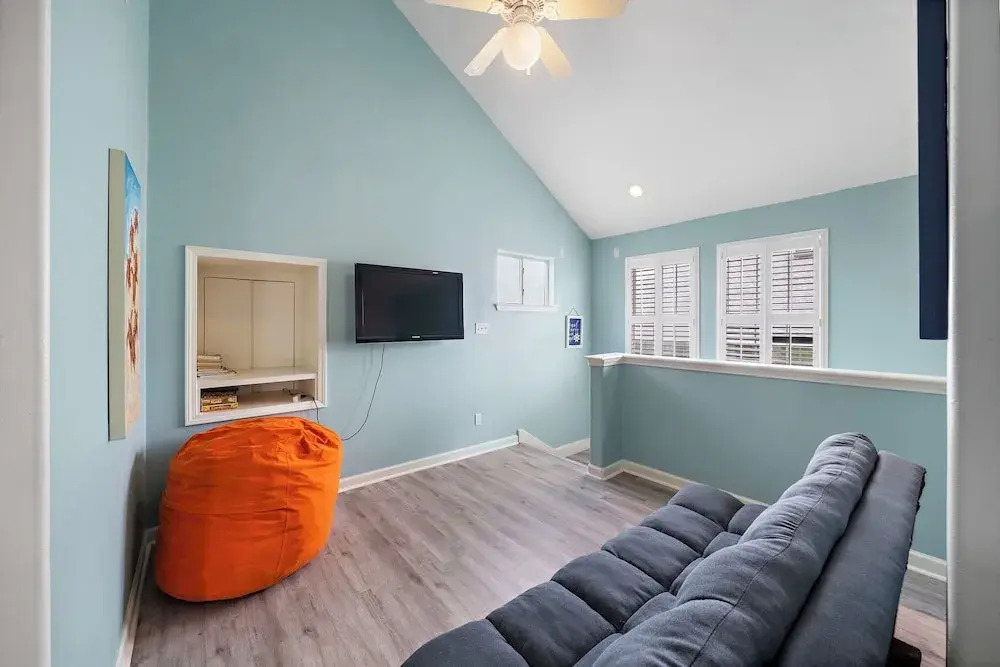 The Krusty Krab by Ryson Vacation Rentals