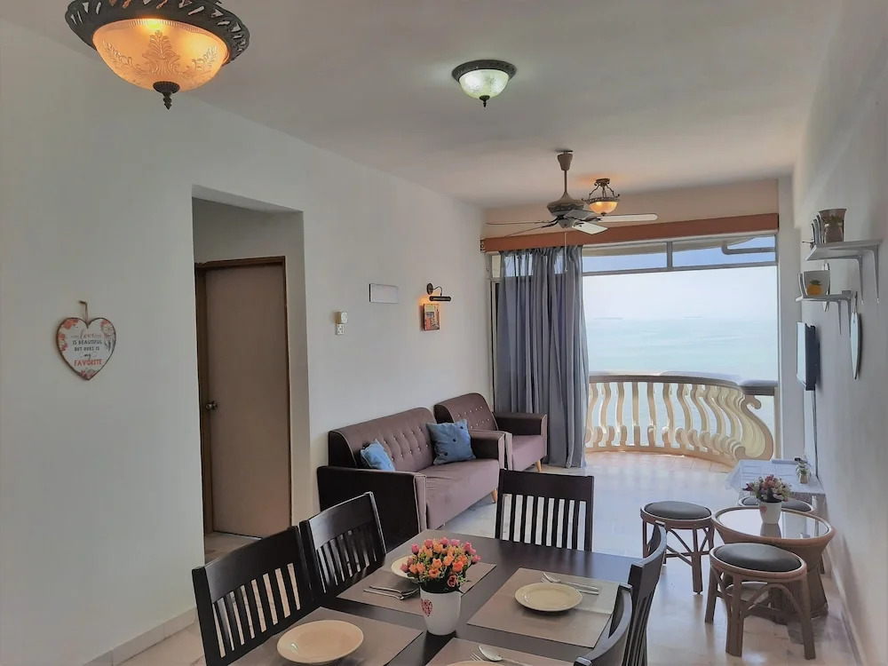 Maison Seaview Suites Port Dickson