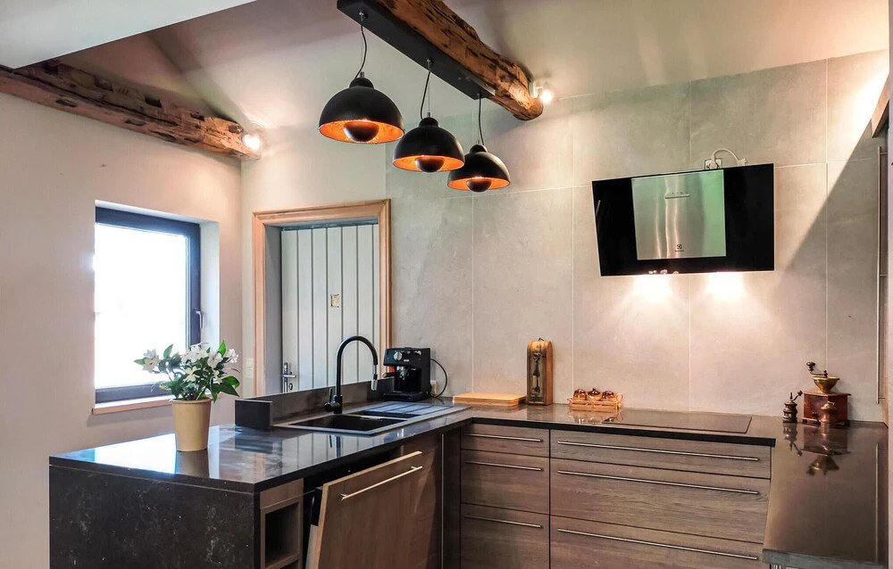 Amazing Home In Knesselare With Sauna