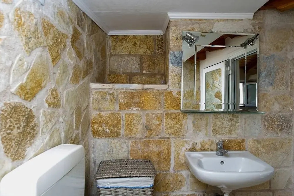 New Hope, studio with pool near the beach