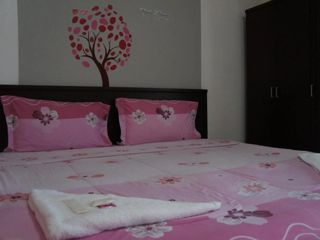 Phuttipong Apartment