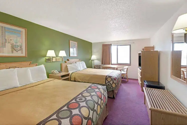 Super 8 Santa Fe
