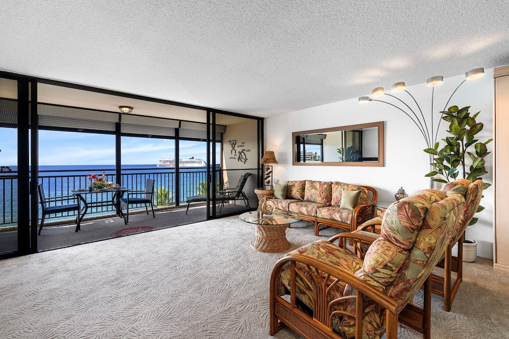 Ocean Front - Fantastic Location - Walk To Kona Town - Vrkcv