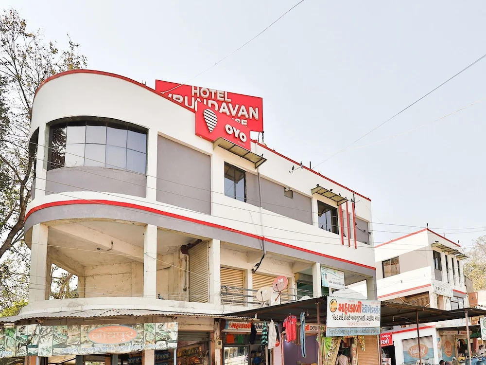 OYO 3299 Hotel Vrundavan