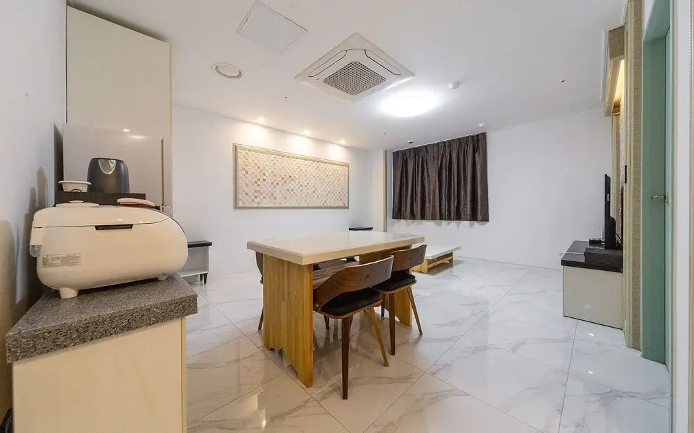 Yeosu Hotel (SOO)