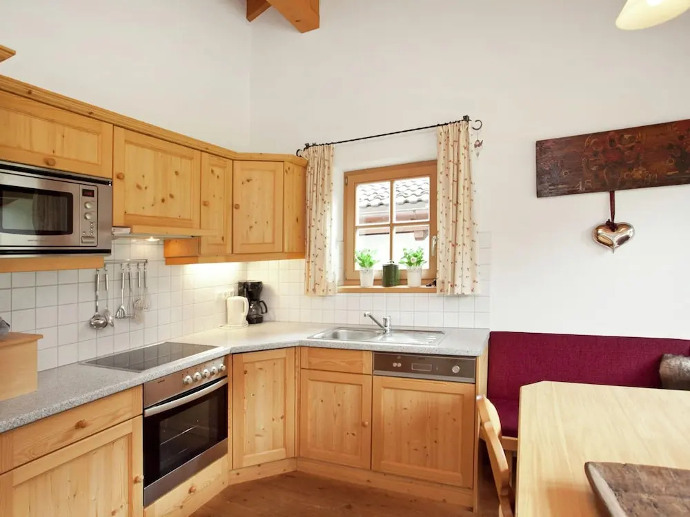 Luxurious Chalet With Sauna in Konigsleiten