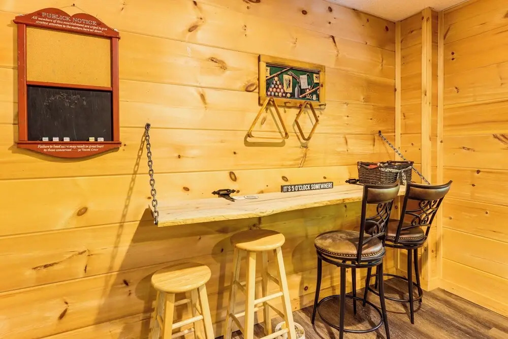 Lakeside Cabin: Game Room, Dock, Orchard, Wineries
