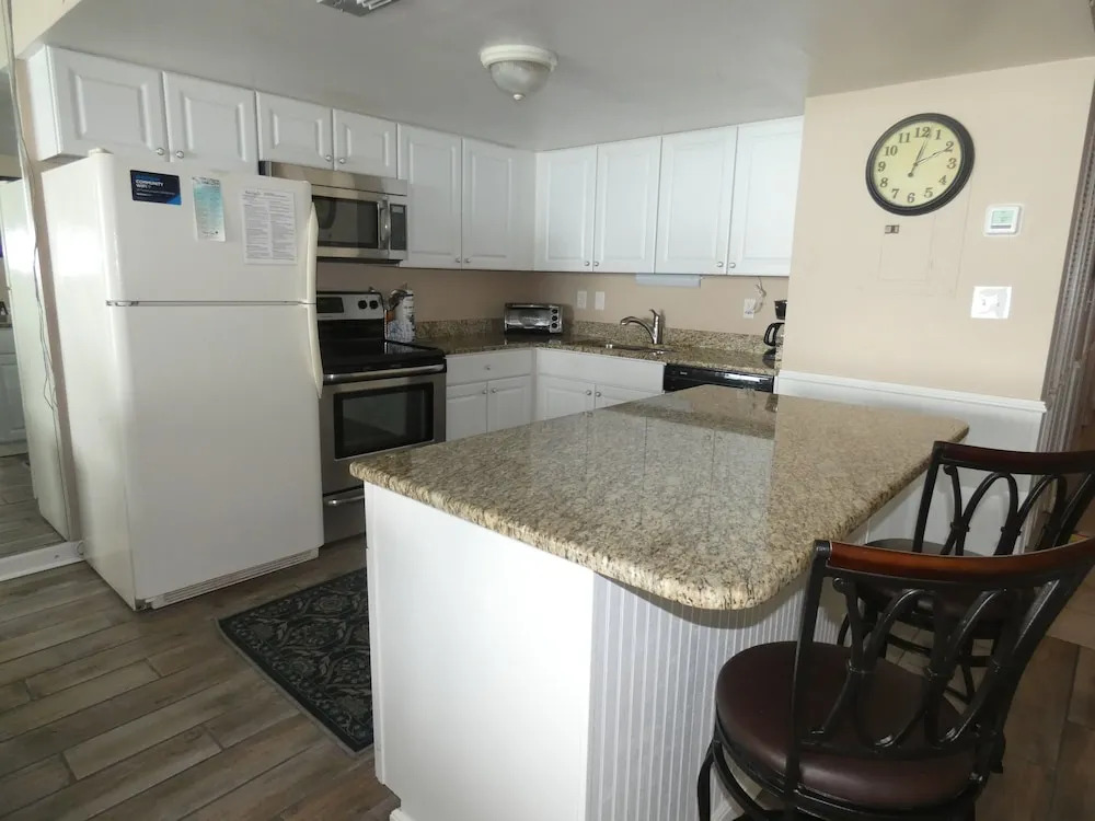 0807 Waters Edge Resort 1 Bedroom Condo by Redawning