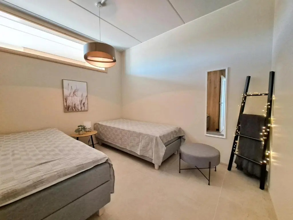 Marina Resort A8