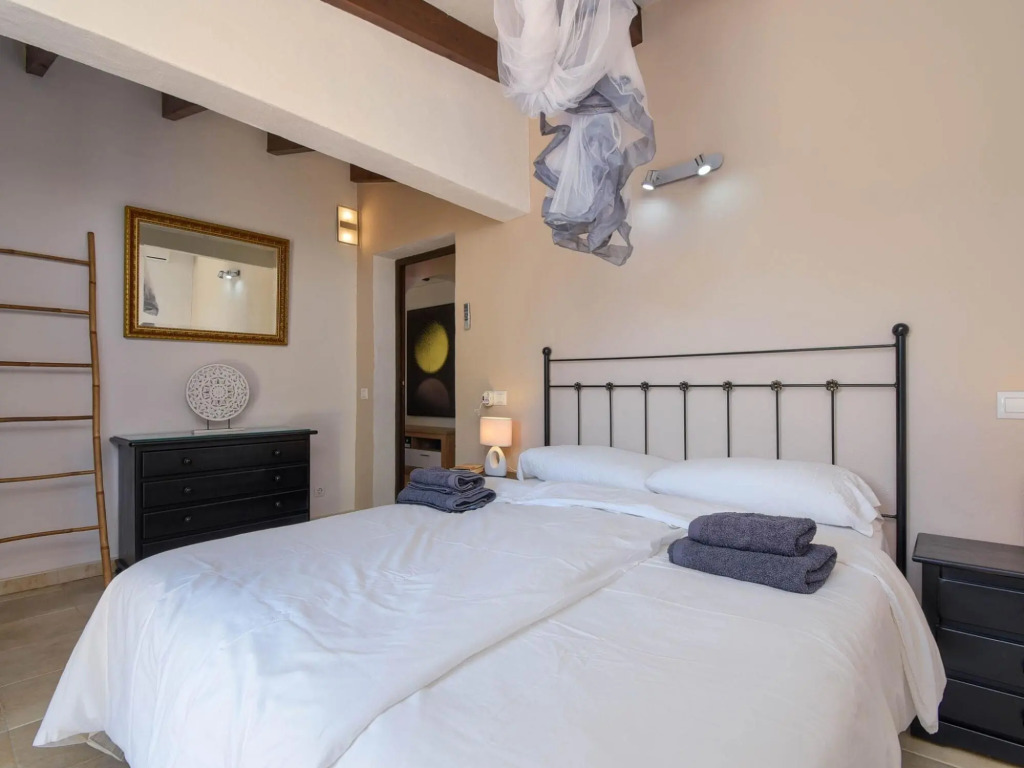Beautiful villa with lots of privacy and private pool in Moraira near the beach