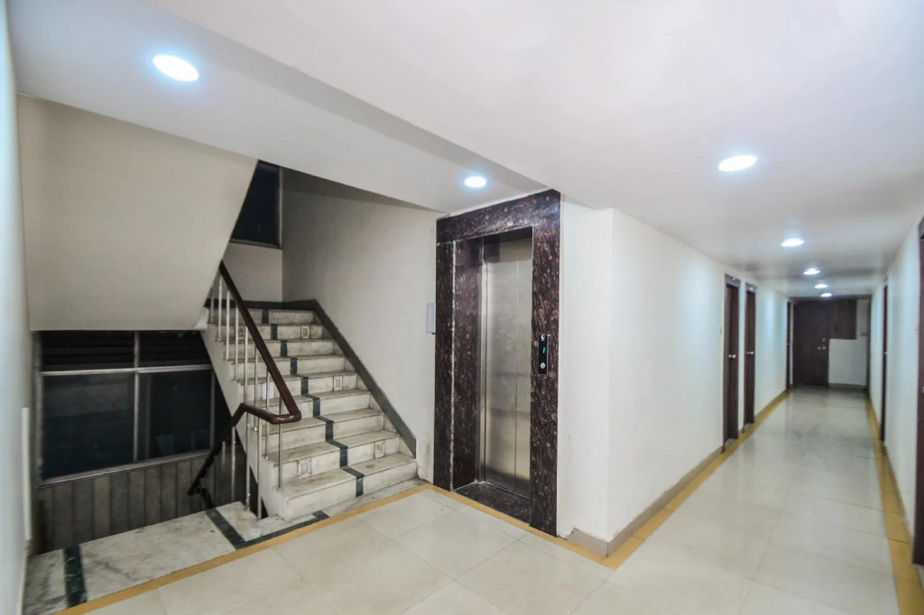 Collection O 23086 Hotel Mayur