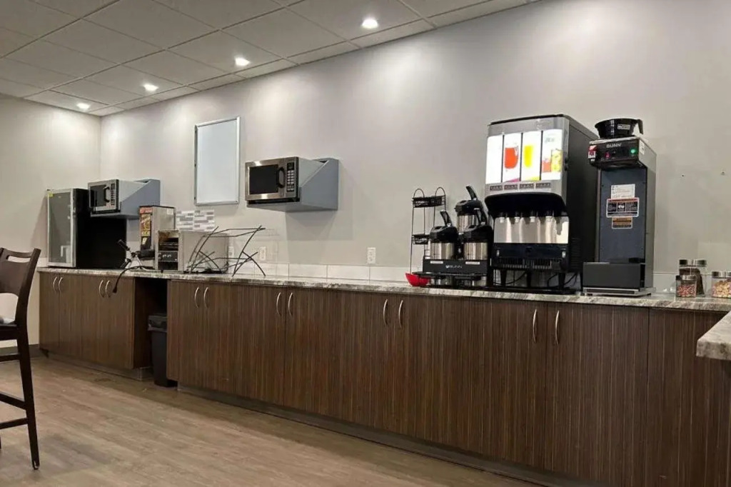 Howard Johnson by Wyndham Thunder Bay