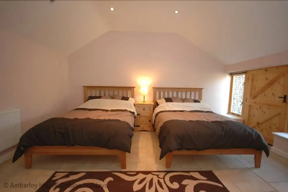 Copyhold Barns