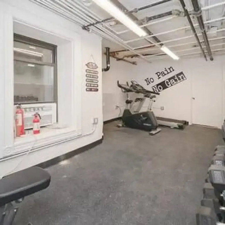 91-2a Stylish 3BR 2bth With W D