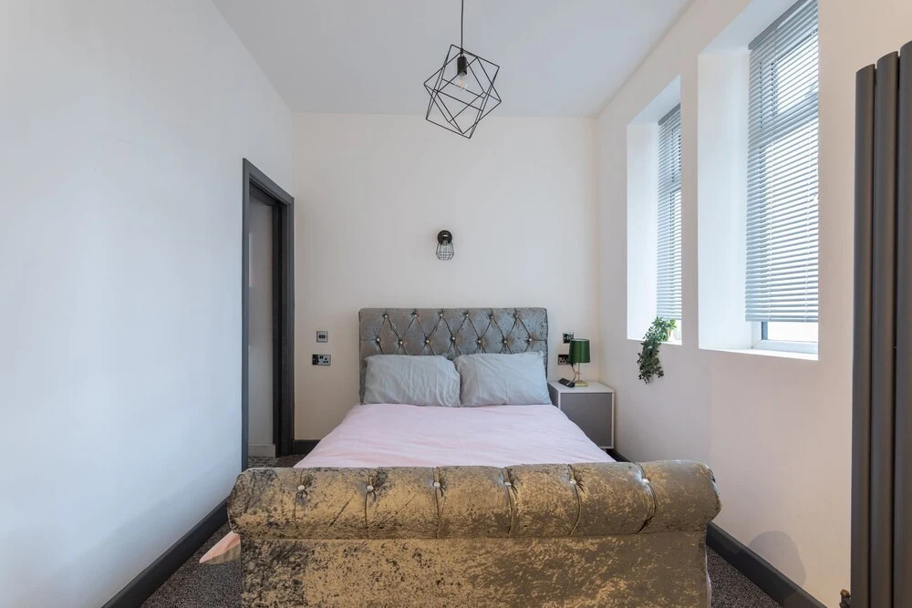 Residency hotel and Bar