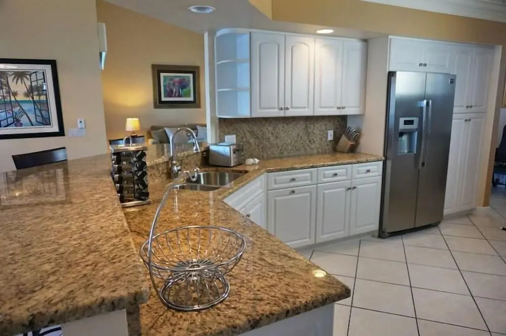 TO1120 4 Bedroom Holiday Home by Marco Naples Vacation Homes