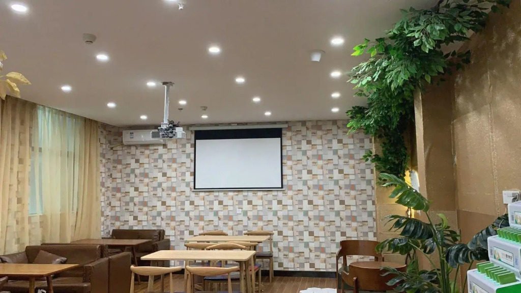 Zhuxing Boutique Theme Hotel