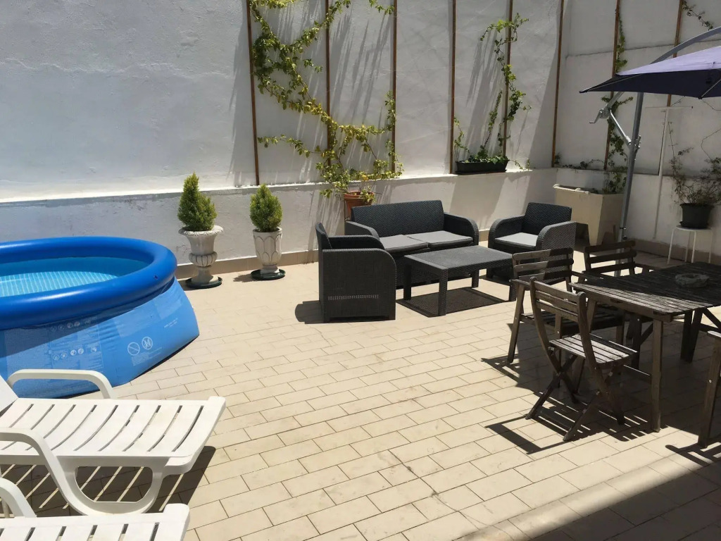 Lemon Tree Apartments