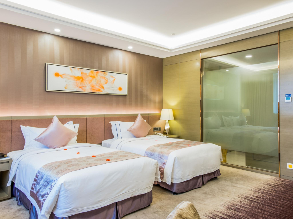 Shenzhen Baoan PLUS Gems Cube Hotel