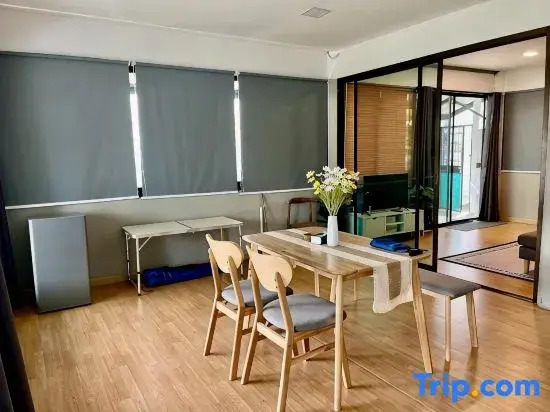 Kirin Riverside Homestay with AC, WiFi in Bangkok