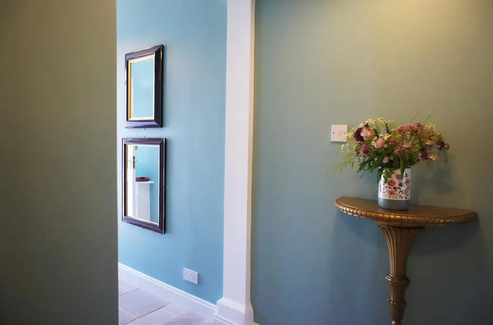 Fantastic 2 Bedroom, Spacious and Great Location!