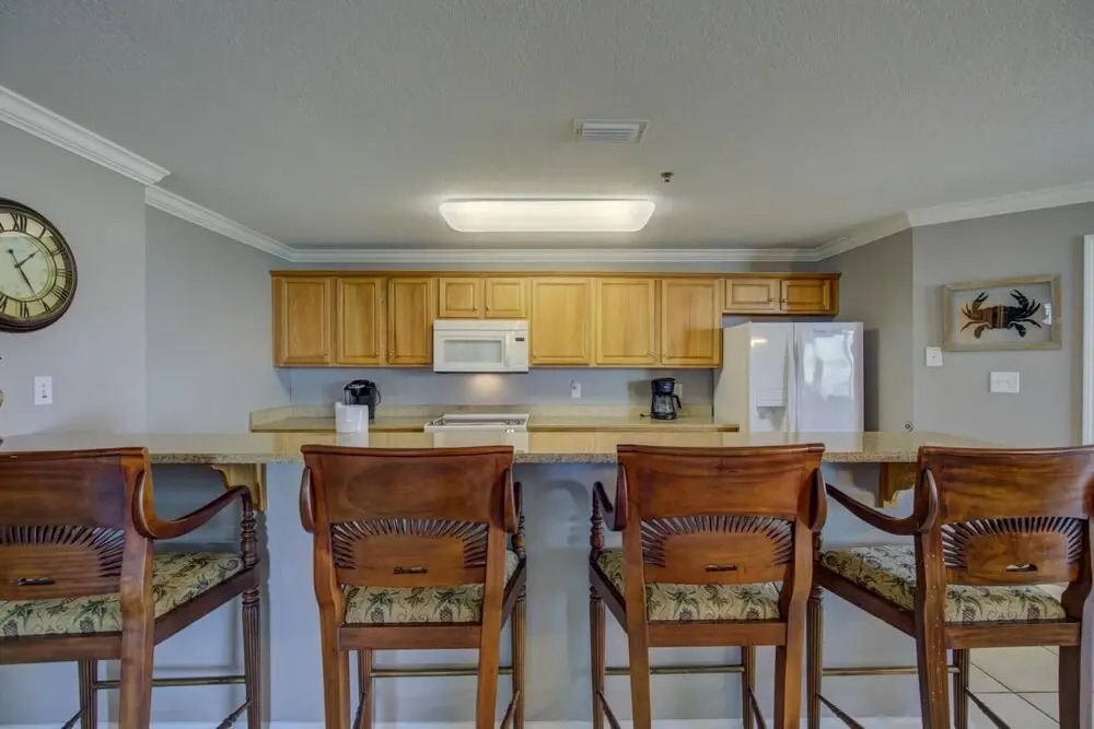 Bayfront Spacious Condo for Boat Lovers and Steps to White Sands of Fort Morgan