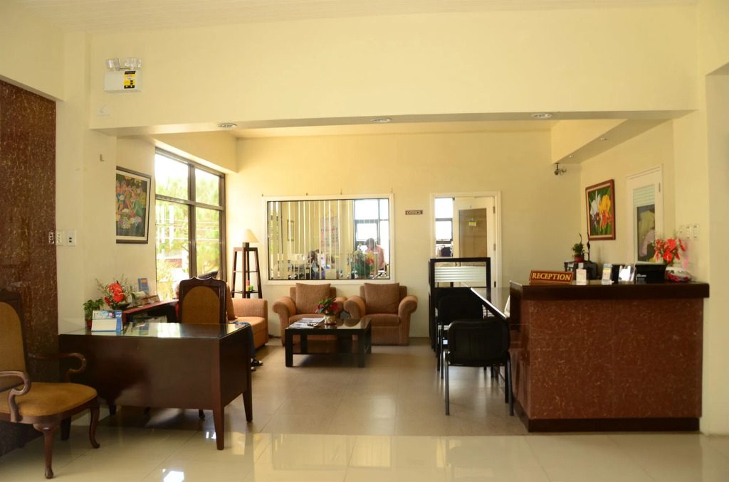 Gardenville Hotel