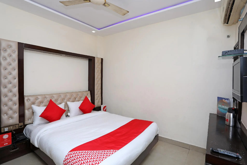 OYO 19475 Vijay Inn