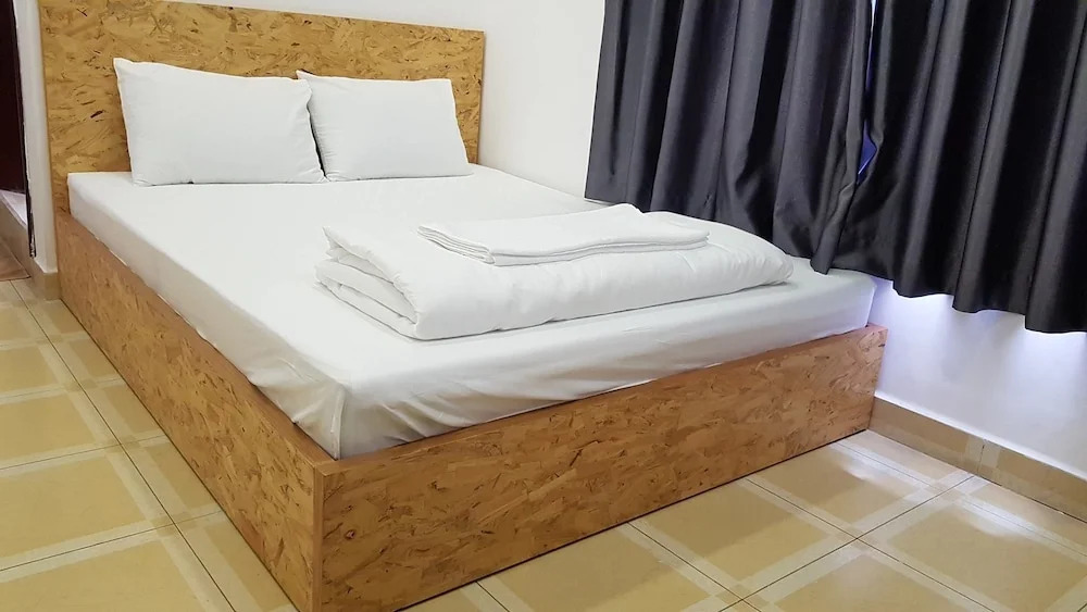 White House Hostel