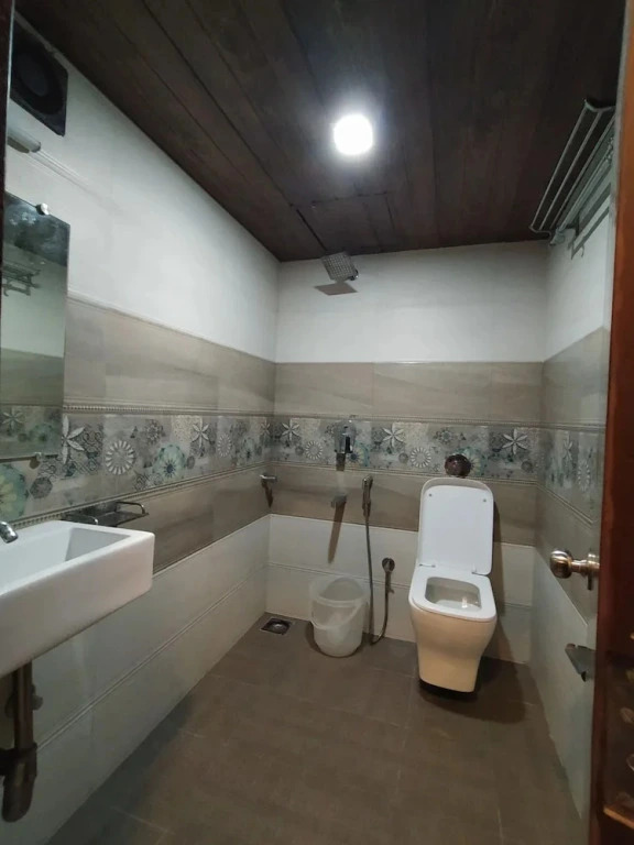 OYO 7154 Hotel Highland Residency