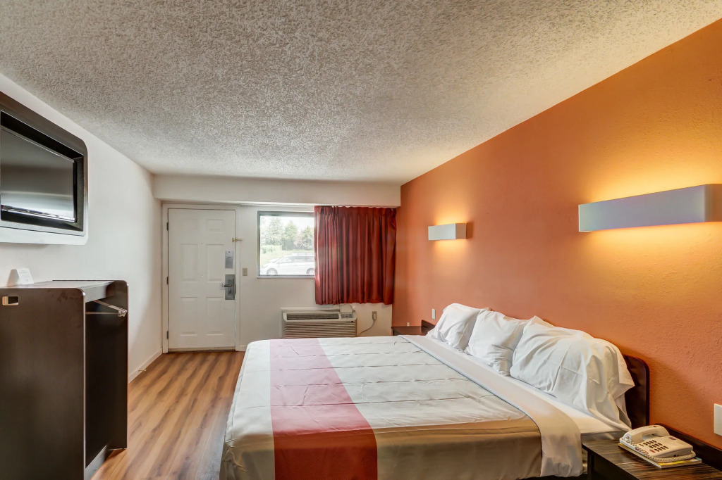 Motel 6-Berea, KY
