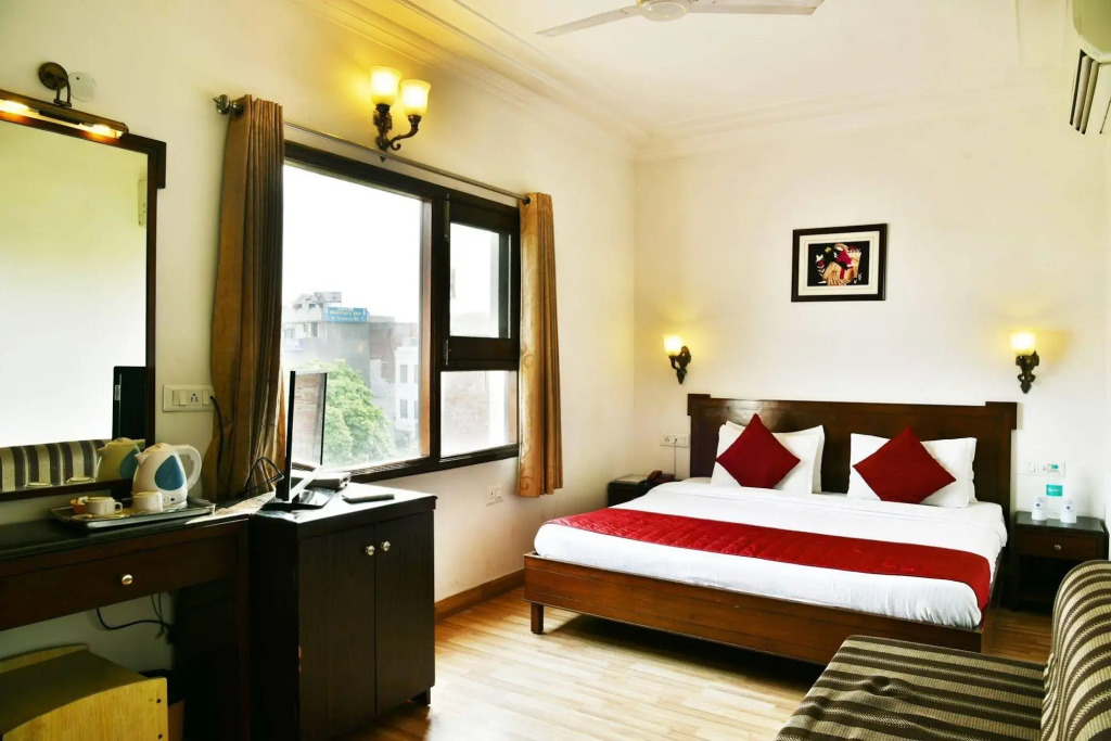 Hotel Sapphire Opposite Golden Temple