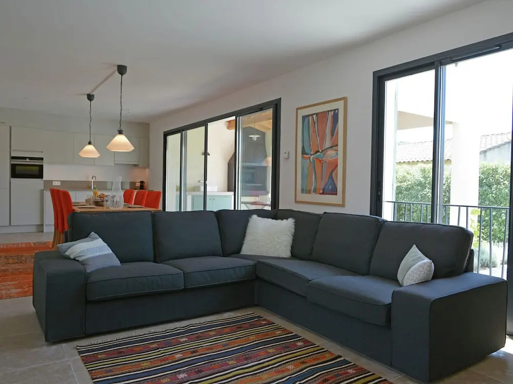 Wonderful Villa in Malaucène with Swimming Pool