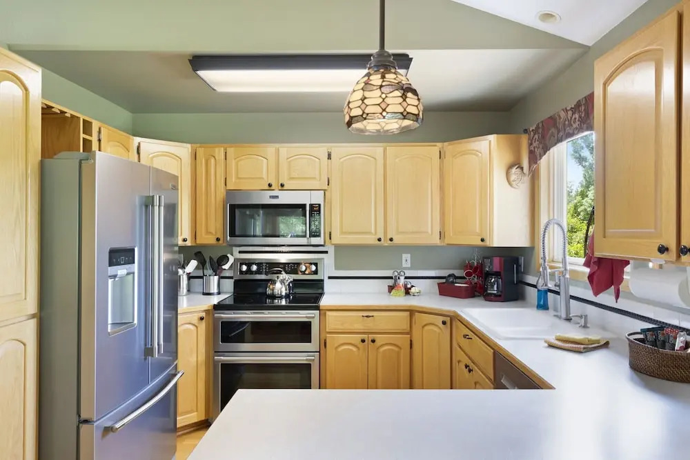Parkside Gardens | Shady Private Yard W/ Hot Tub!